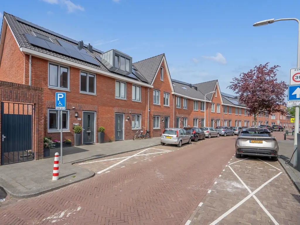 Abraham van Beyerenstraat 115, 'S-GRAVENHAGE