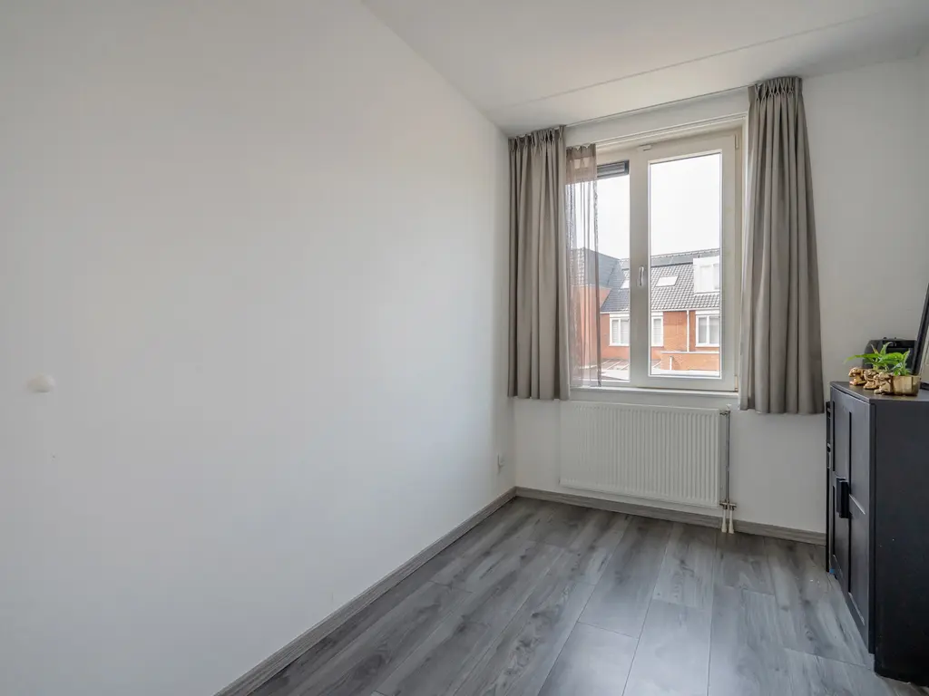 Abraham van Beyerenstraat 115, 'S-GRAVENHAGE