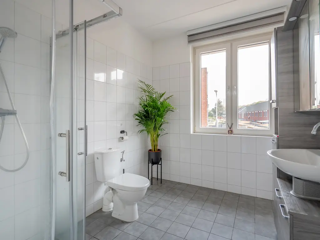 Abraham van Beyerenstraat 115, 'S-GRAVENHAGE