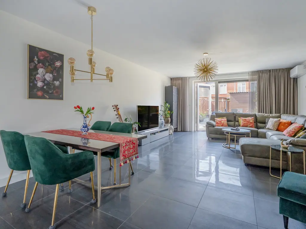 Abraham van Beyerenstraat 115, 'S-GRAVENHAGE