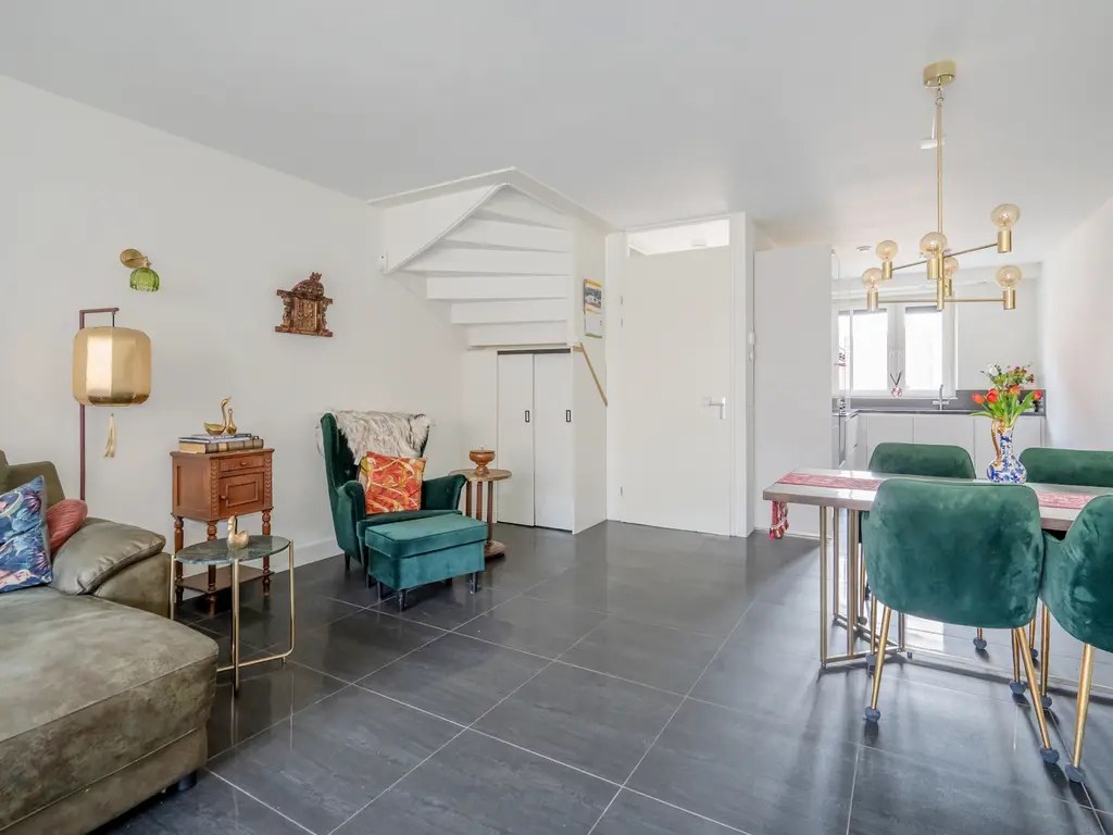 Abraham van Beyerenstraat 115, 'S-GRAVENHAGE