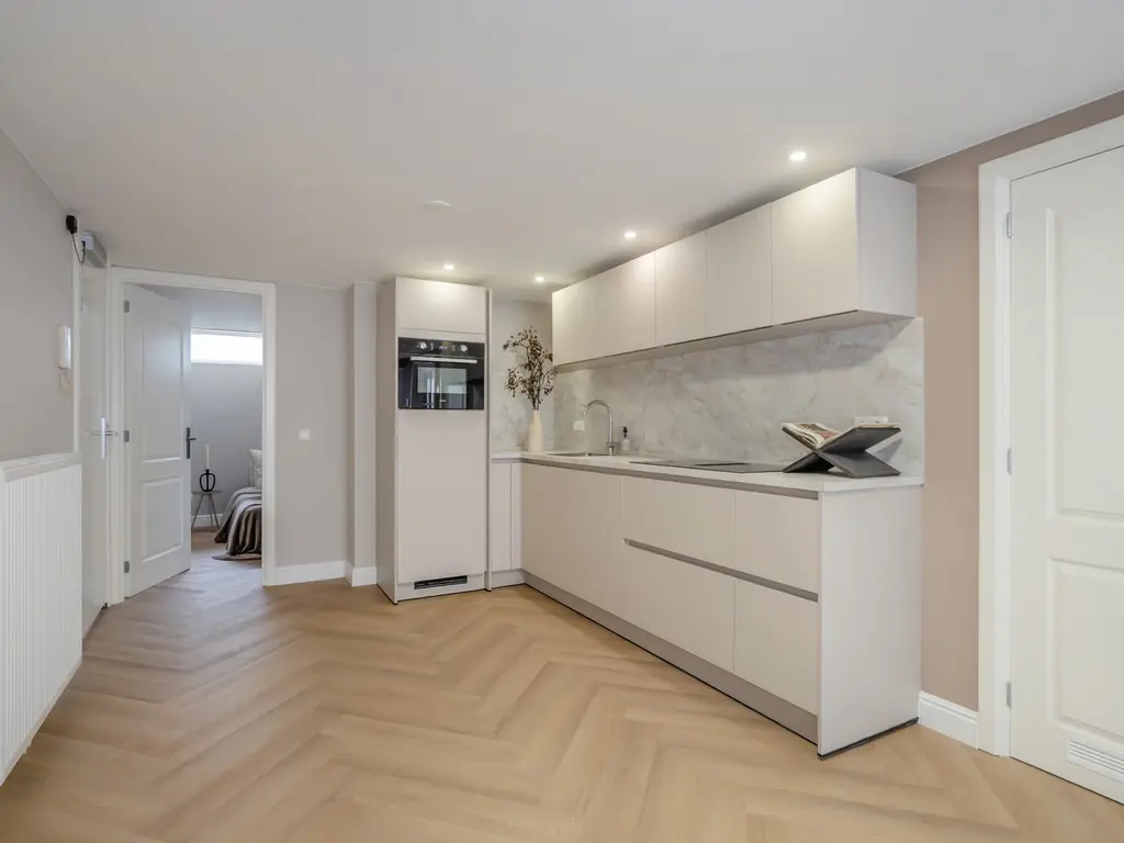 Renbaanstraat 33A, 'S-GRAVENHAGE
