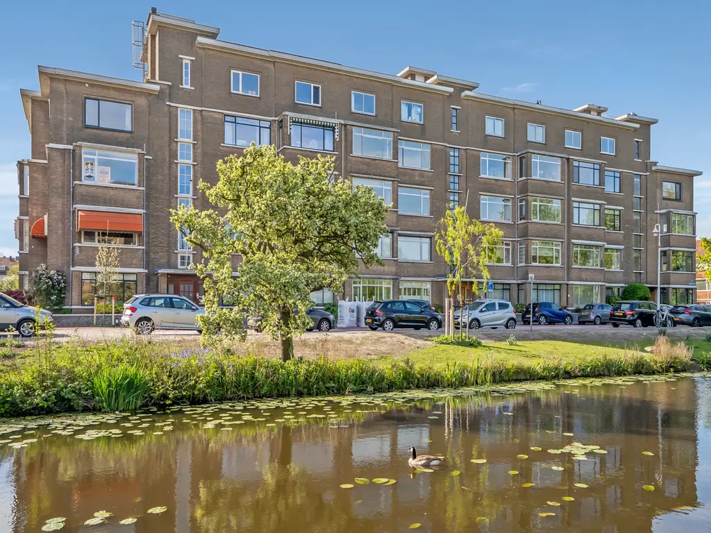 Aronskelkweg 52C, 'S-GRAVENHAGE