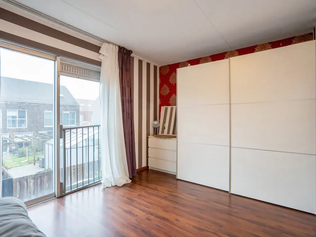 Stiemensvaart 41, 'S-GRAVENHAGE