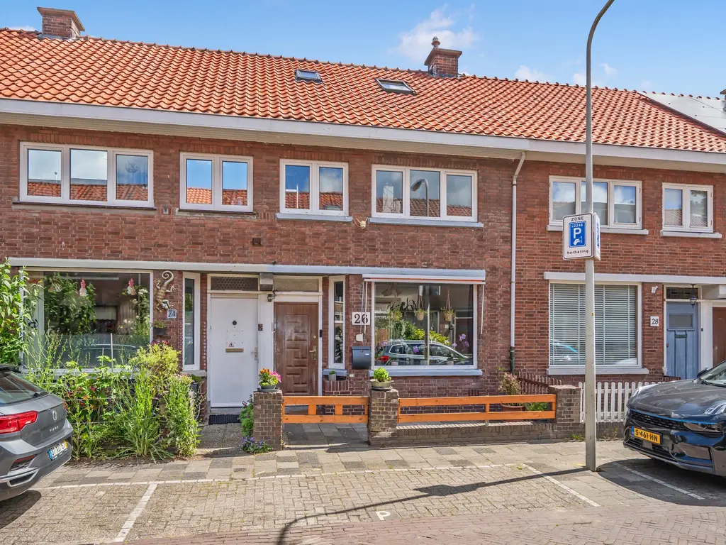 Van Vlotenstraat 26, 'S-GRAVENHAGE