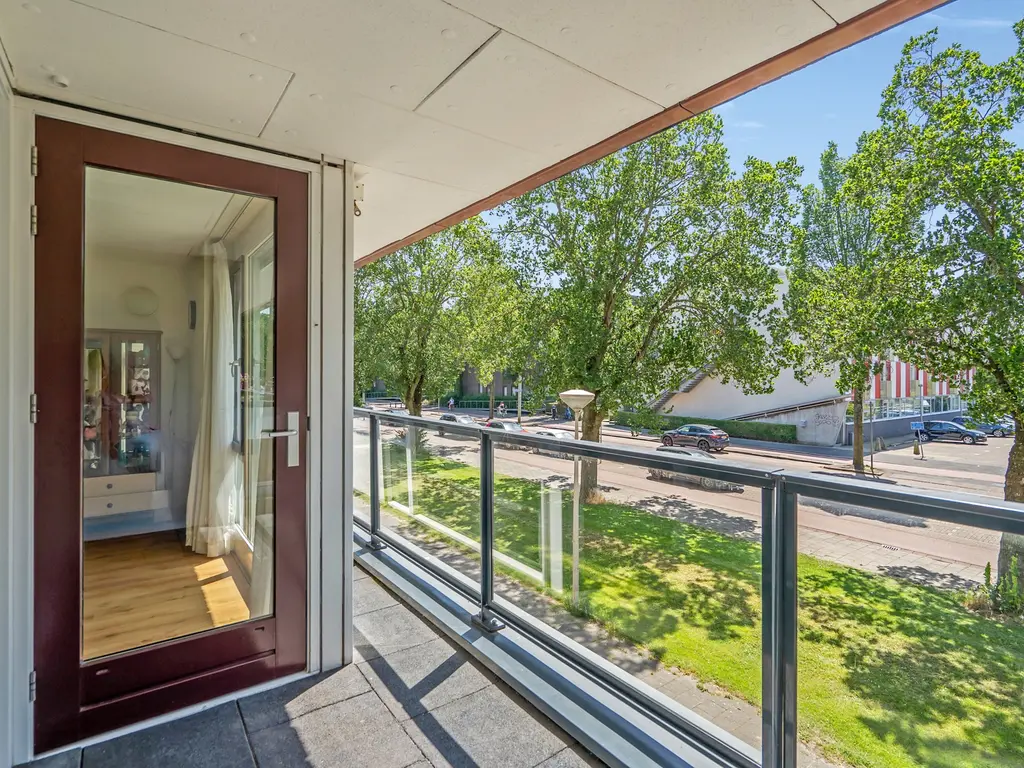 Dedemsvaartweg 592, 'S-GRAVENHAGE