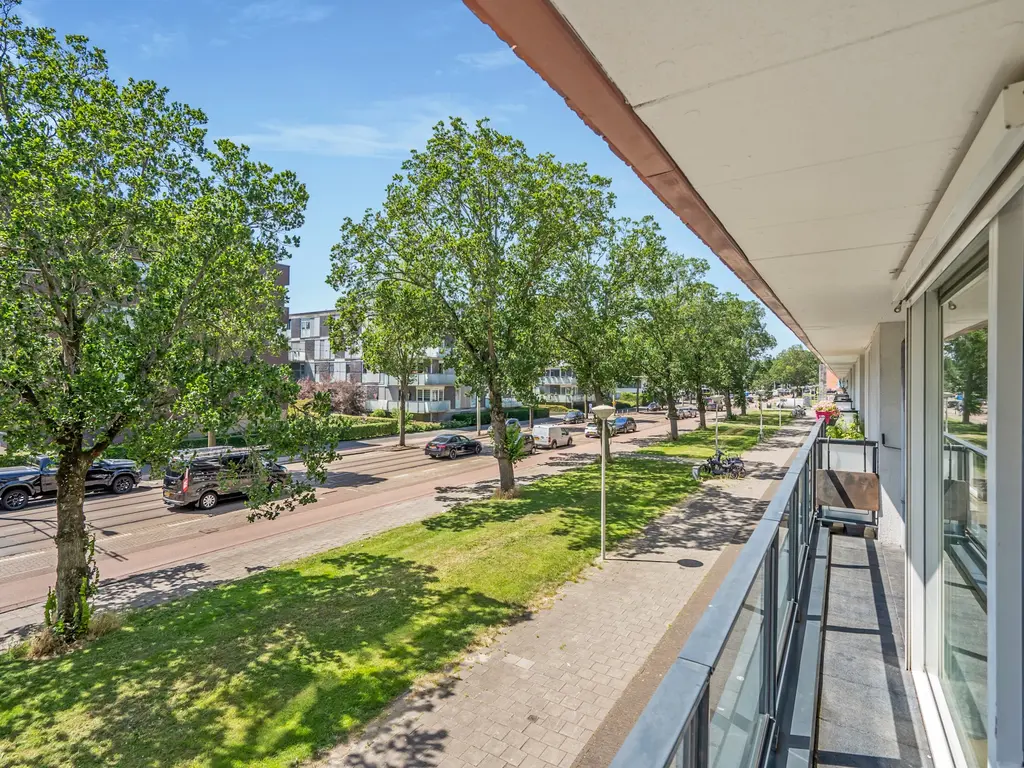 Dedemsvaartweg 592, 'S-GRAVENHAGE