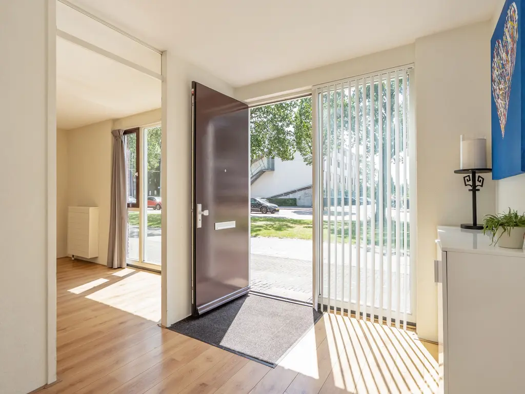 Dedemsvaartweg 592, 'S-GRAVENHAGE