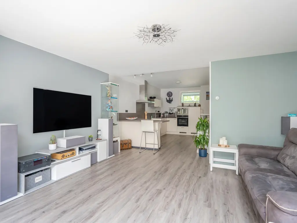 Van der Hoopstraat 37, 'S-GRAVENHAGE