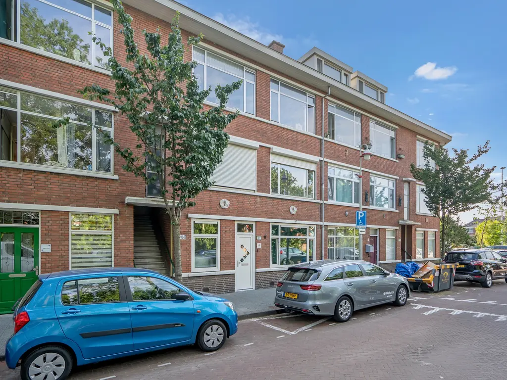 Van der Hoopstraat 37, 'S-GRAVENHAGE