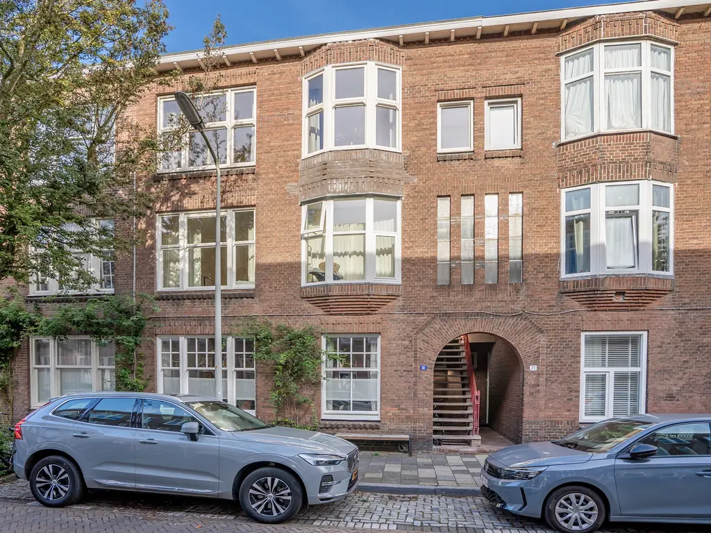 Esdoornstraat 77, 'S-GRAVENHAGE