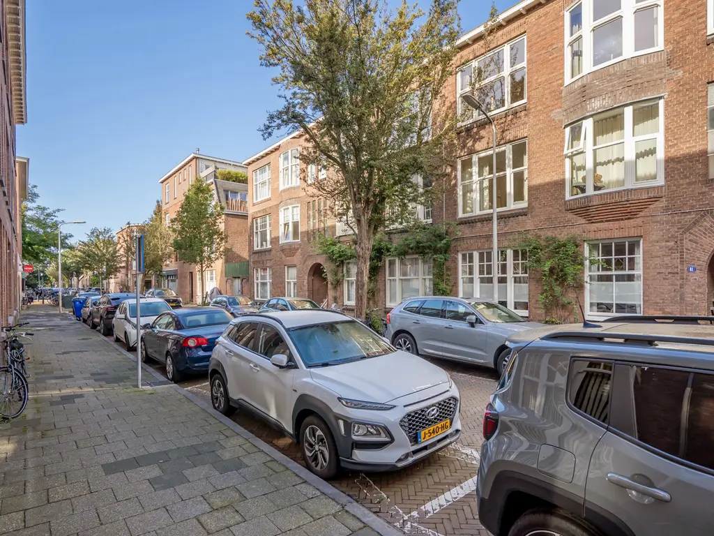 Esdoornstraat 77, 'S-GRAVENHAGE