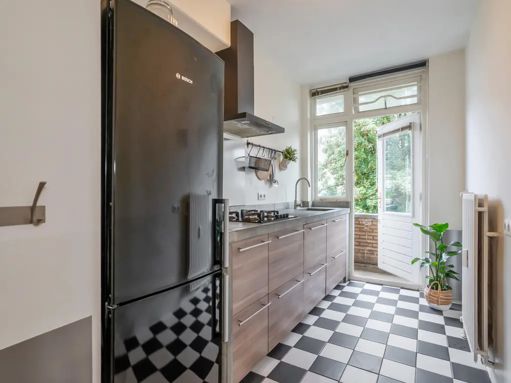 Wilhelminastraat 37, 'S-GRAVENHAGE