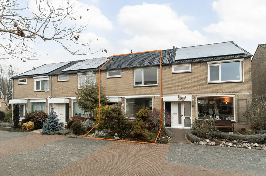 Lariksstraat 6, DORDRECHT (foto 1)