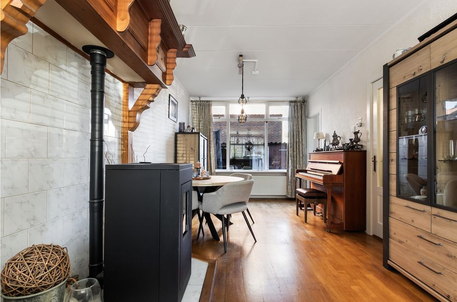 Tussenwoning te koop: Sweelinckstraat 23, Dordrecht