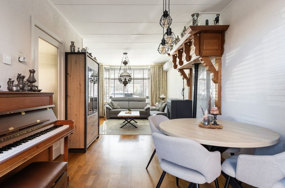 Tussenwoning te koop: Sweelinckstraat 23, Dordrecht