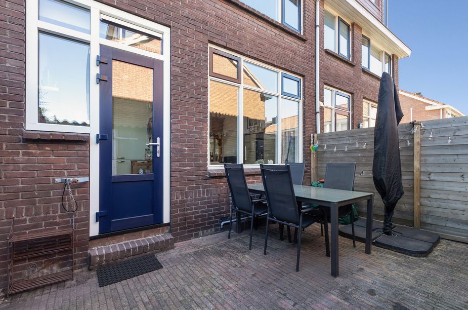 Tussenwoning te koop: Sweelinckstraat 23, Dordrecht