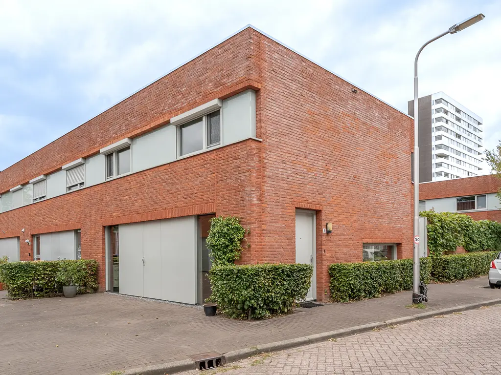 Robert Fruinstraat 6, TILBURG