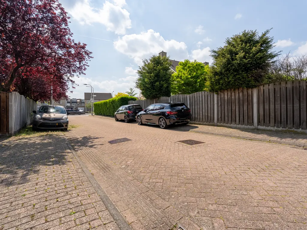 Lobithstraat 25, TILBURG