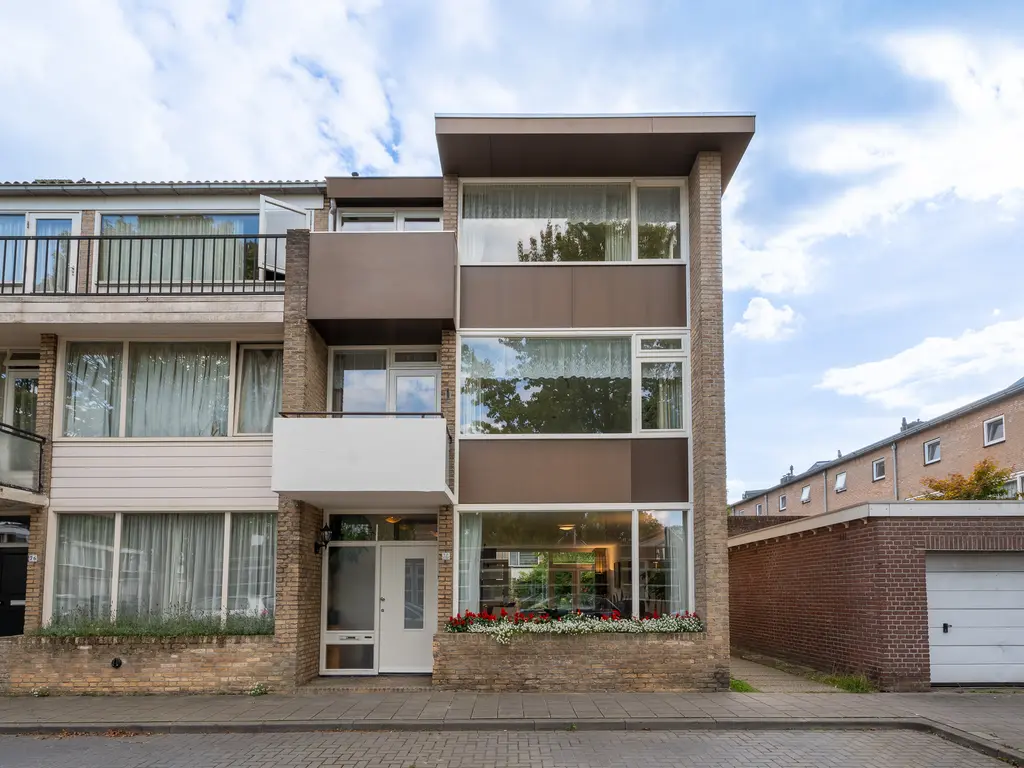 Montfortanenlaan 78, TILBURG