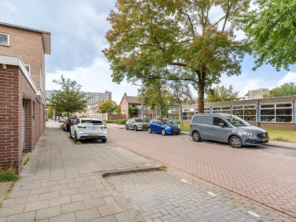 Montfortanenlaan 78, TILBURG