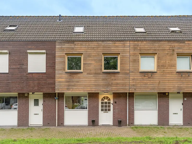 Riethovenerf 18, TILBURG