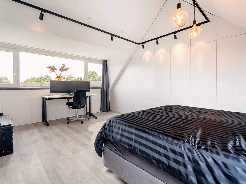 Riethovenerf 18, TILBURG