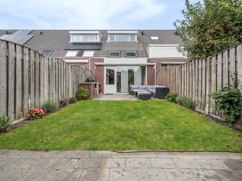 Riethovenerf 18, TILBURG