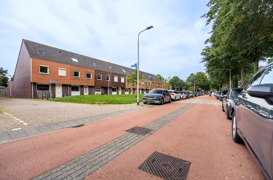 Riethovenerf 18