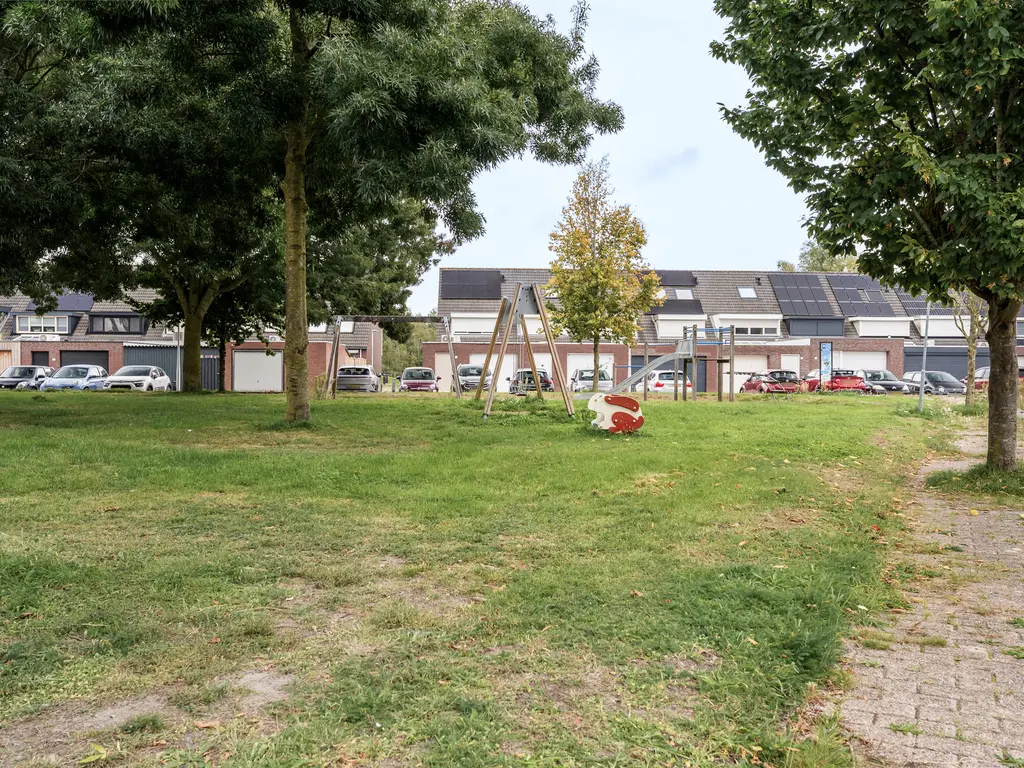 Riethovenerf 18, TILBURG