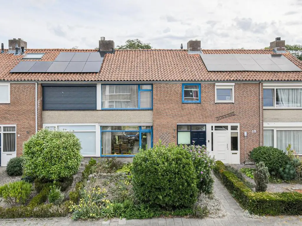 Cederstraat 13, DORST