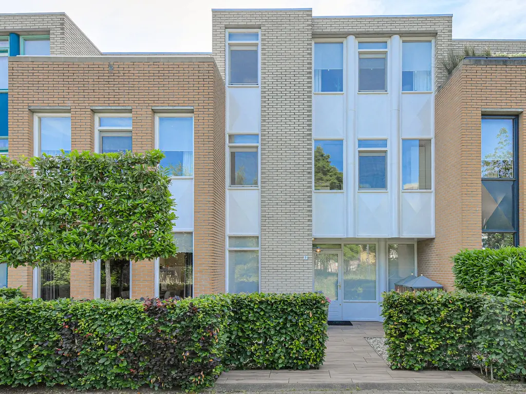 Heksenkring 9, BREDA