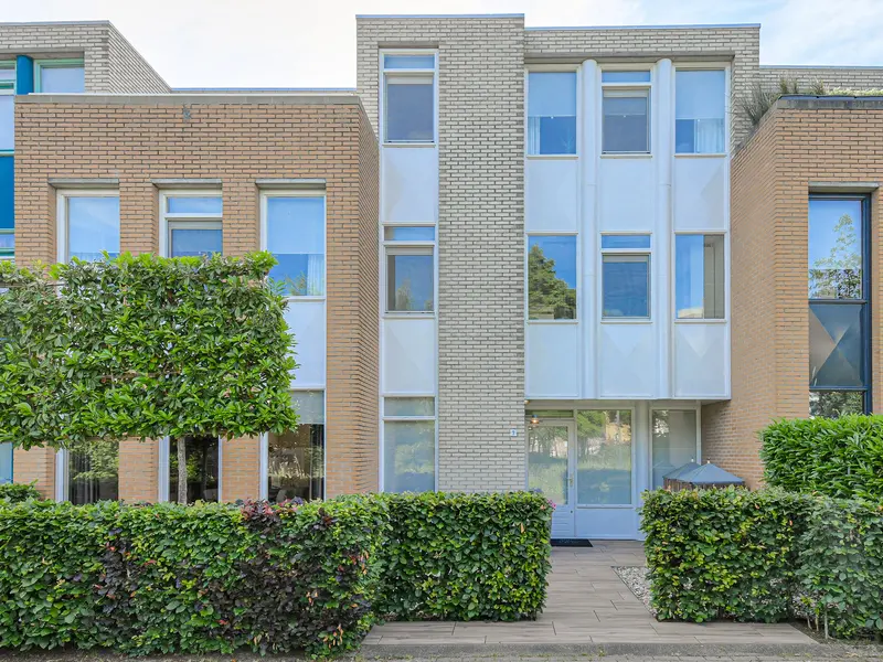 Heksenkring 9, BREDA