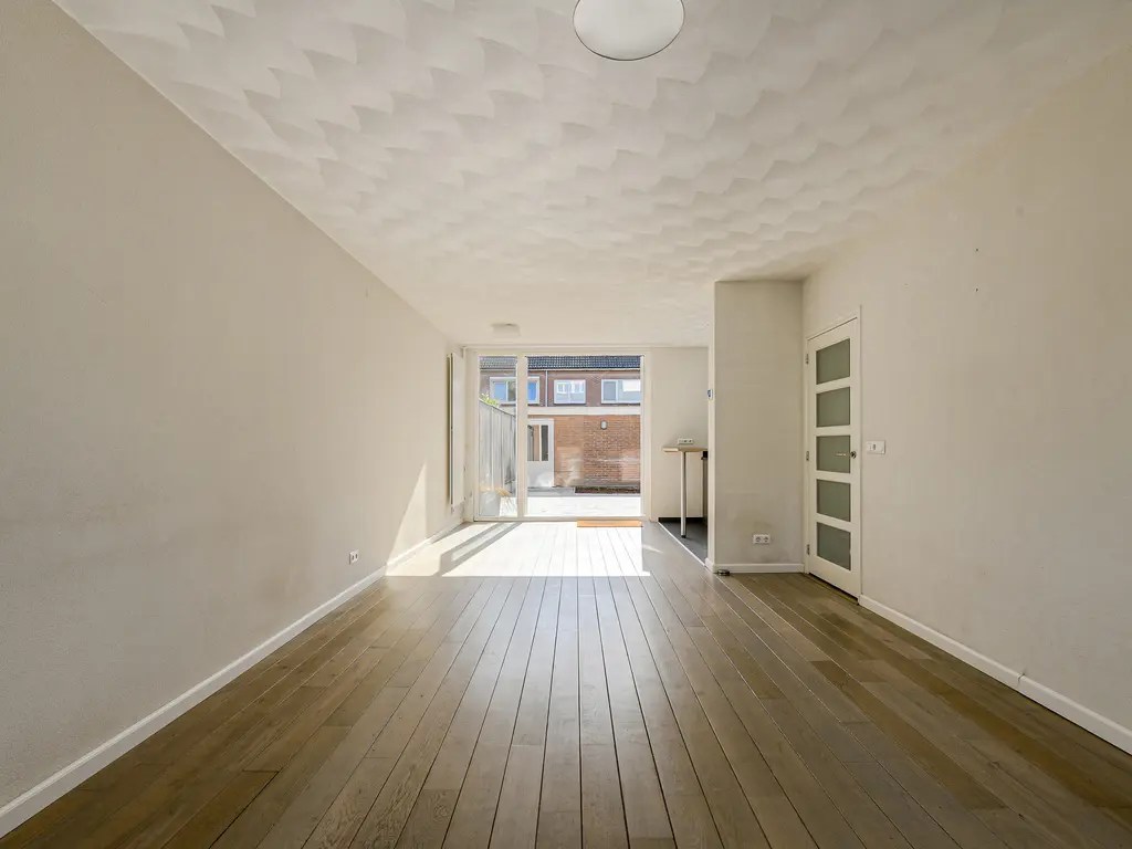 Voltastraat 15, OOSTERHOUT