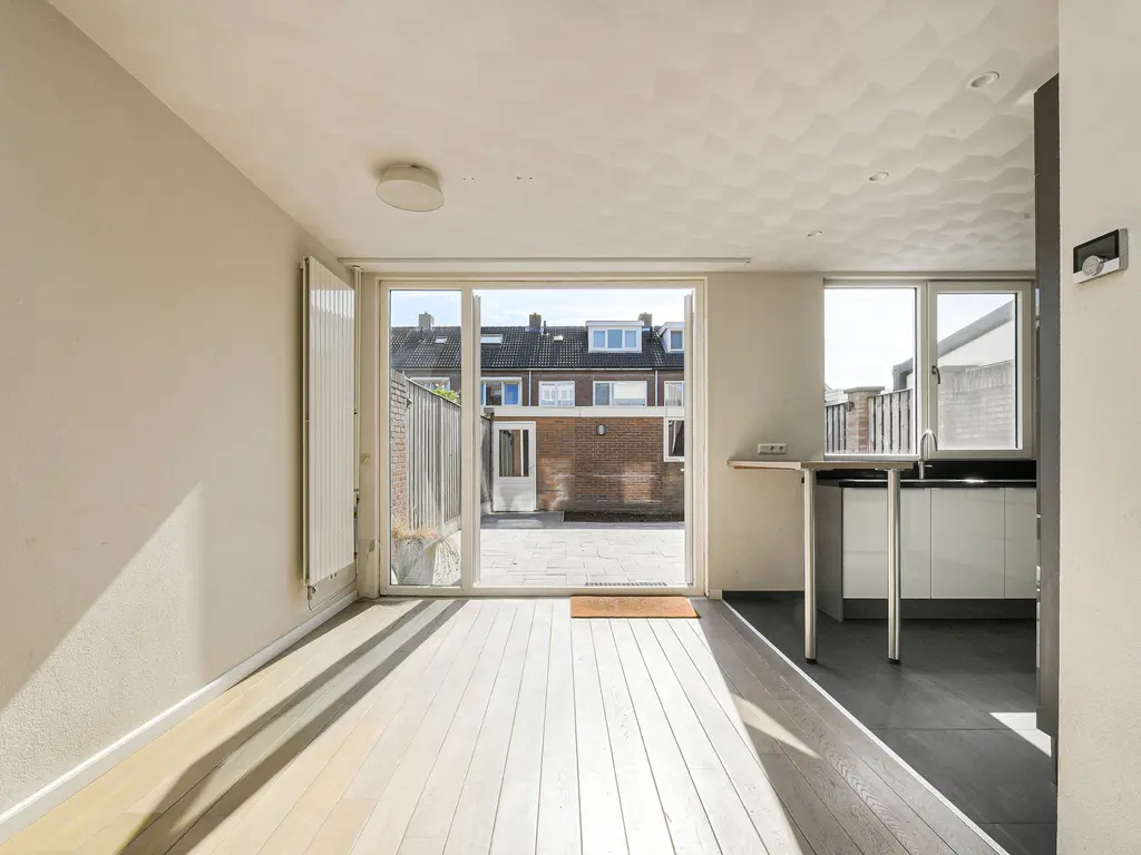 Voltastraat 15, OOSTERHOUT