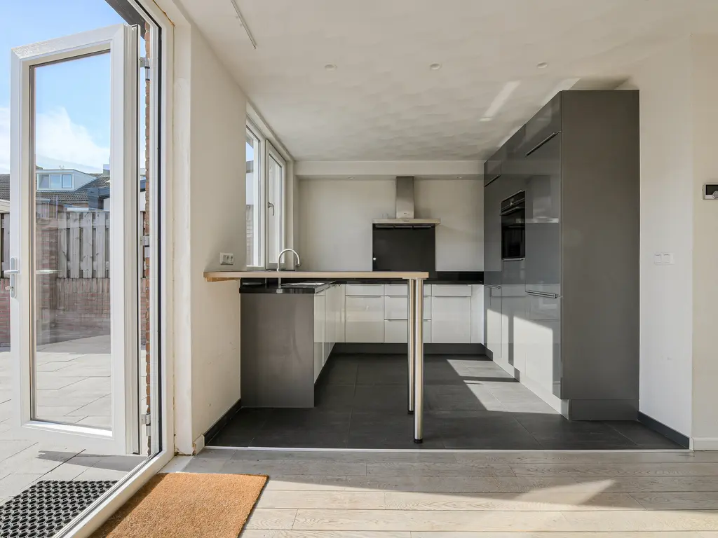 Voltastraat 15, OOSTERHOUT