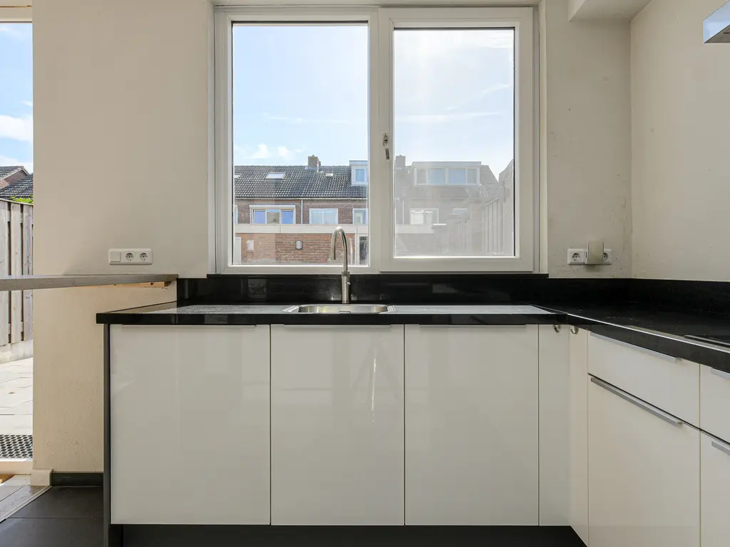 Voltastraat 15, OOSTERHOUT