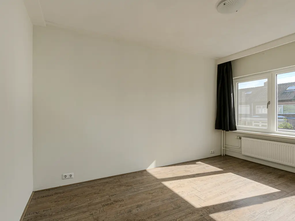 Voltastraat 15, OOSTERHOUT