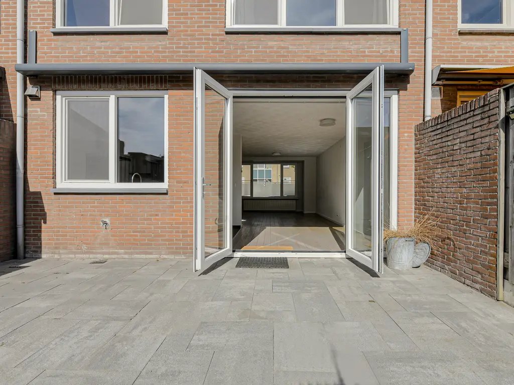 Voltastraat 15, OOSTERHOUT