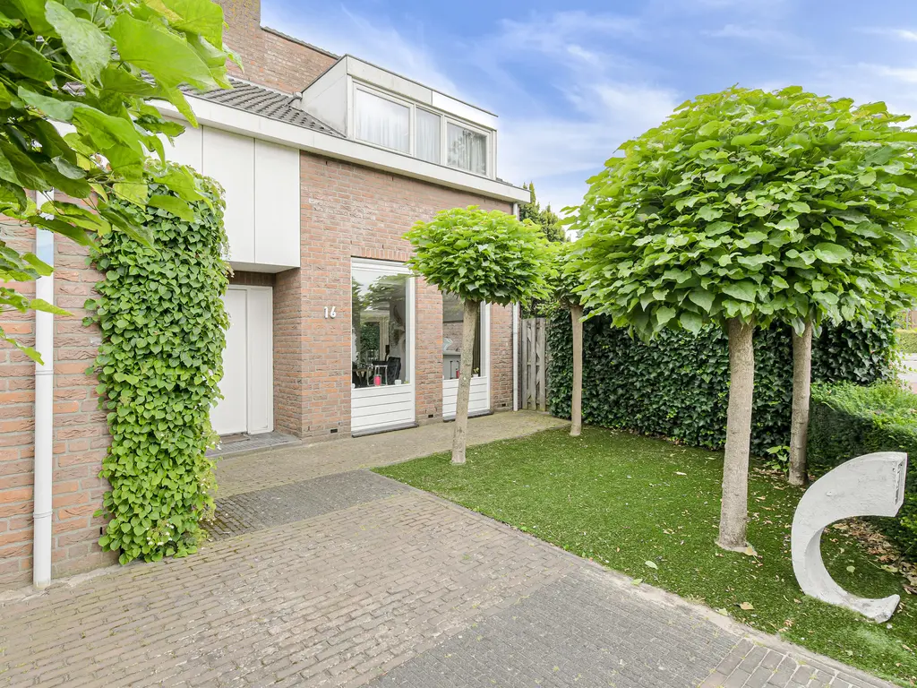 Zuilenstraat 16, BREDA