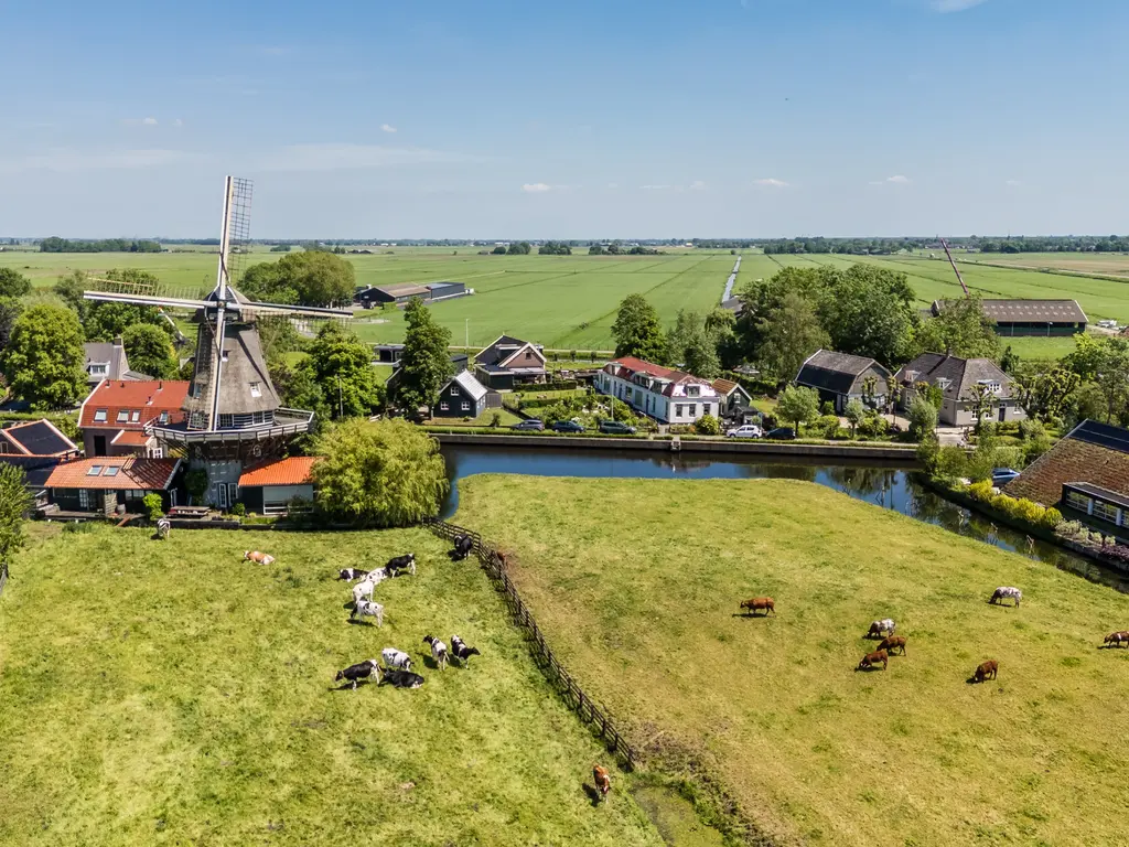 Noordeinde 77A, AARLANDERVEEN
