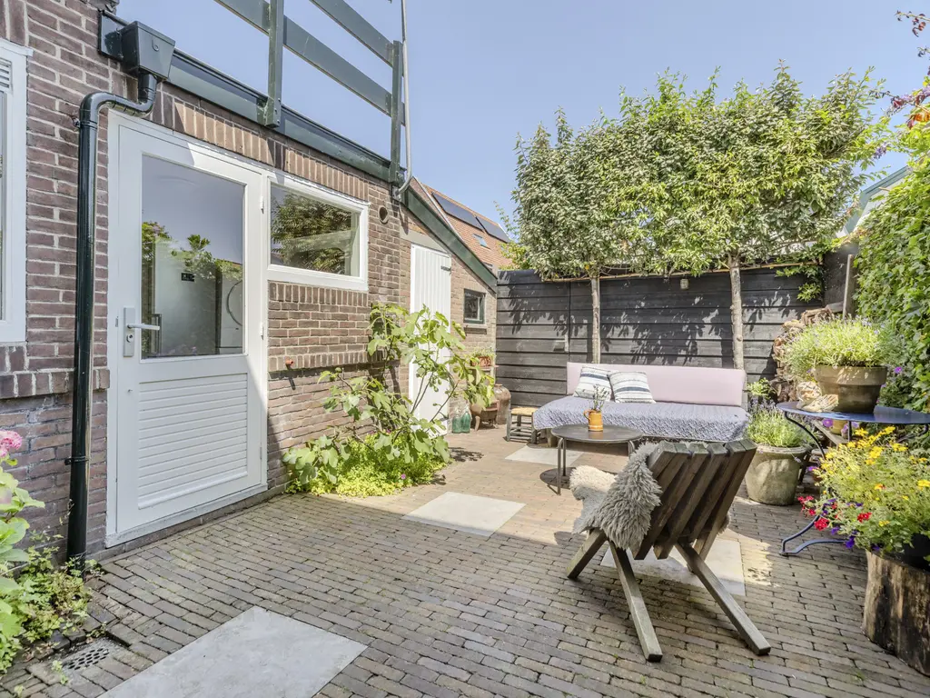 Stationsweg 7, BODEGRAVEN