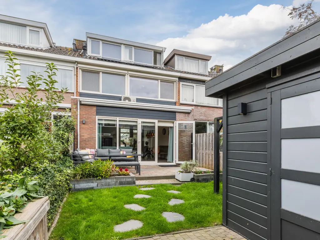 Ambachtshof 8, BODEGRAVEN