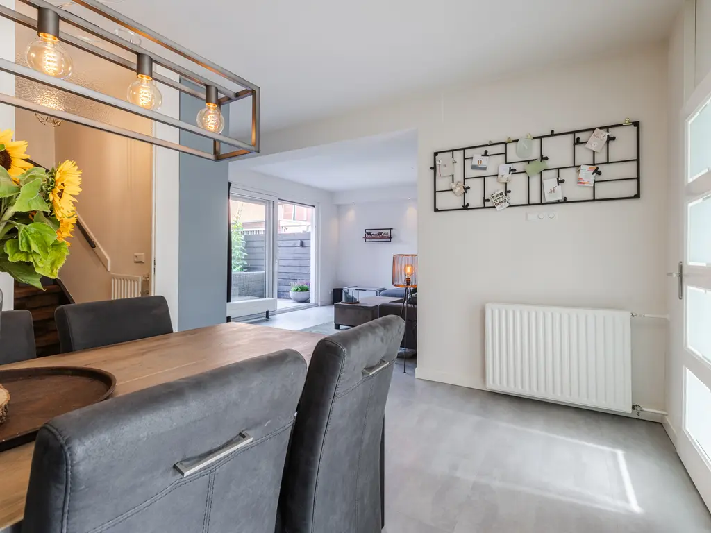Fluitekruid 28, BODEGRAVEN