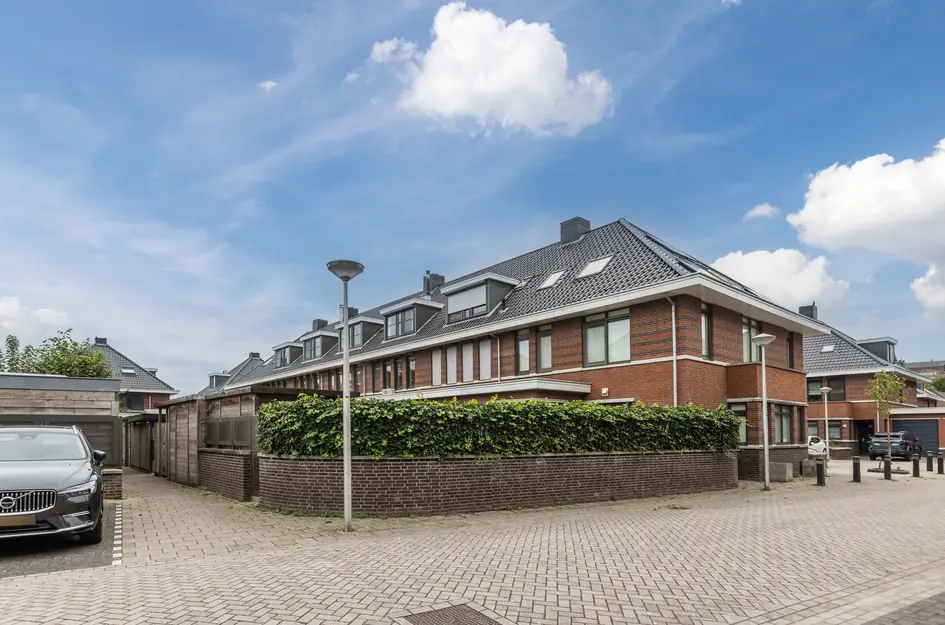 André de Jongstraat 6