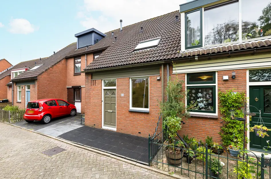 Doornenburg 83