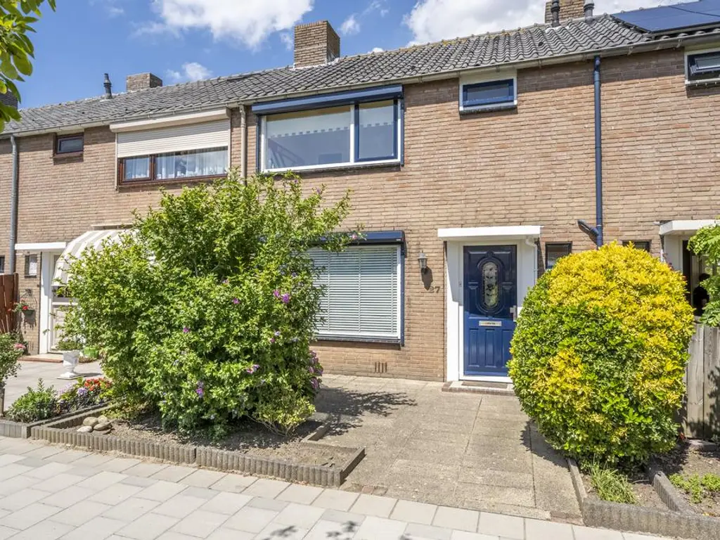 Anemoonstraat 27, OUD-BEIJERLAND