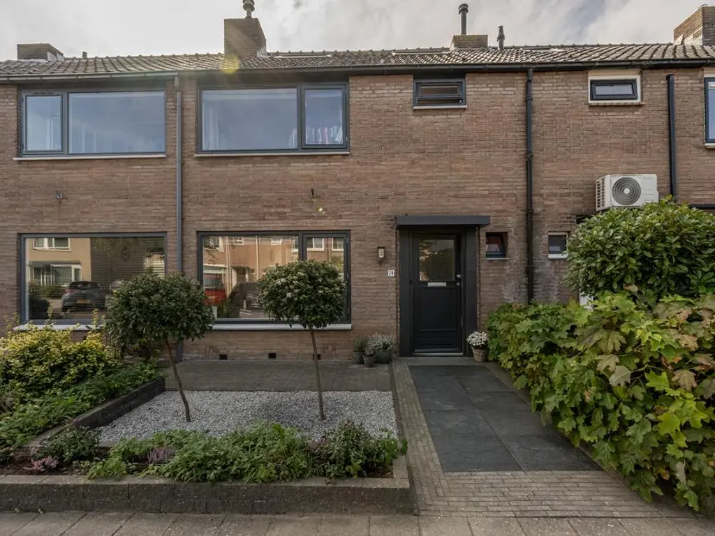 Seringenstraat 24, OUD-BEIJERLAND