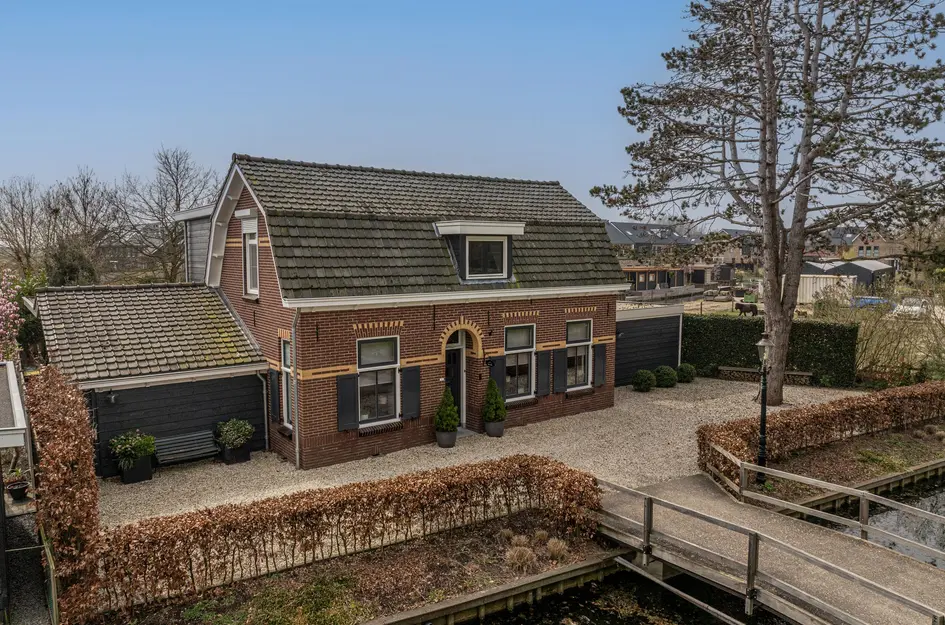 Dorpsstraat 1