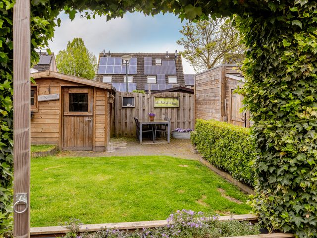 Foto van Burg. Burgersstraat 22